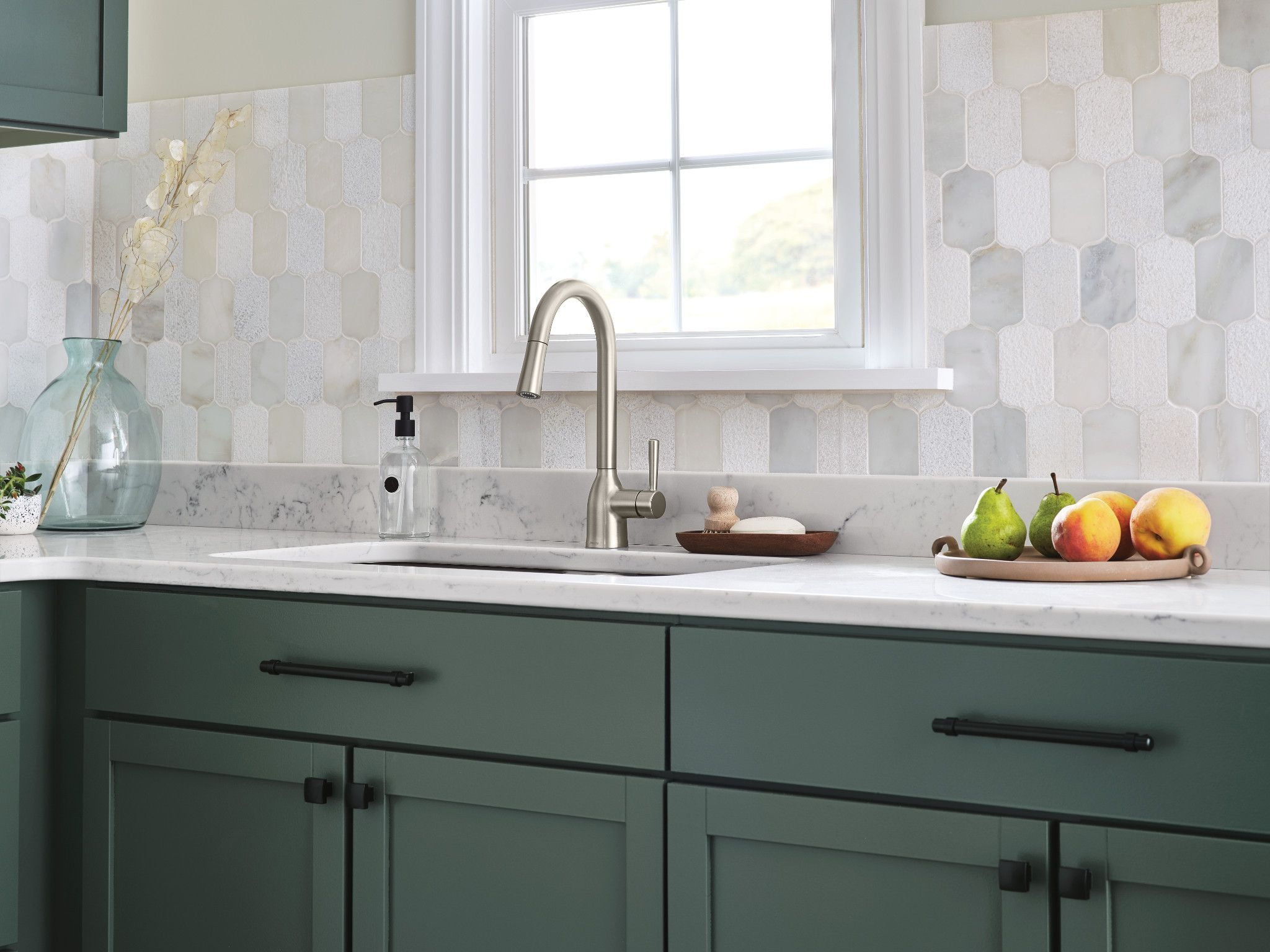 Moen Adler Spot Resist Stainless Single Hole One-Handle Pull Down Kitchen Faucet, 87233SRS