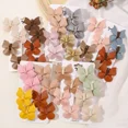 thumbnail image 3 of Pinzas para el pelo de mariposa para niñas, horquillas seguras de cuero hechas a mano, diadema sólida de princesa PU, accesorios para el cabello de bebé, 2 u 8 piezas, 3 of 5