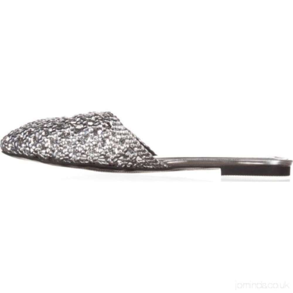 flat sandals with closed toe