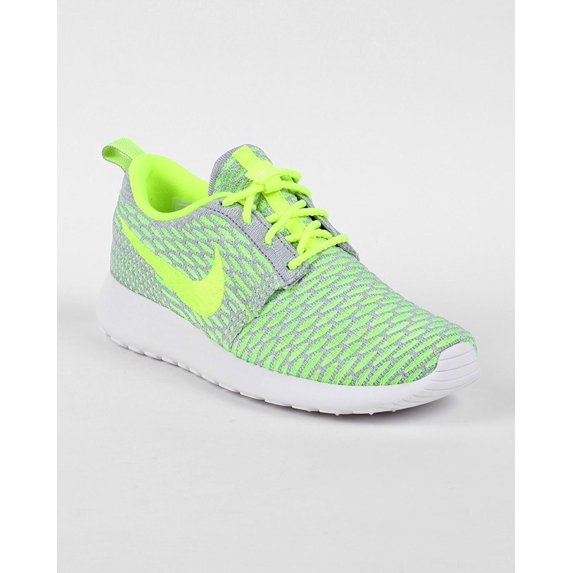 Nike Women's Roshe One Flyknit Running Shoes