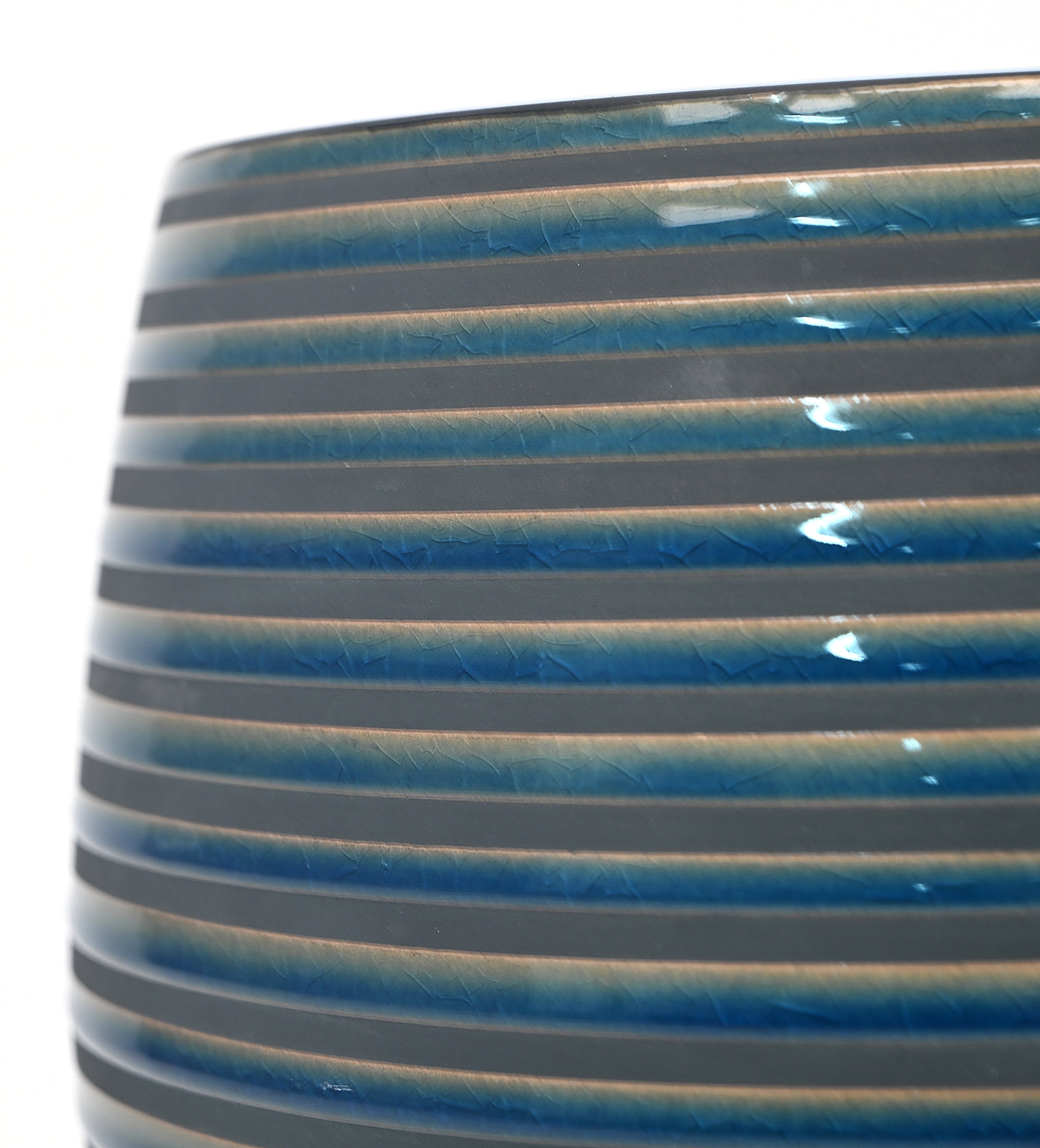 Better Homes & Gardens 10 inch Ceramic Lynlee Planter, Blue
