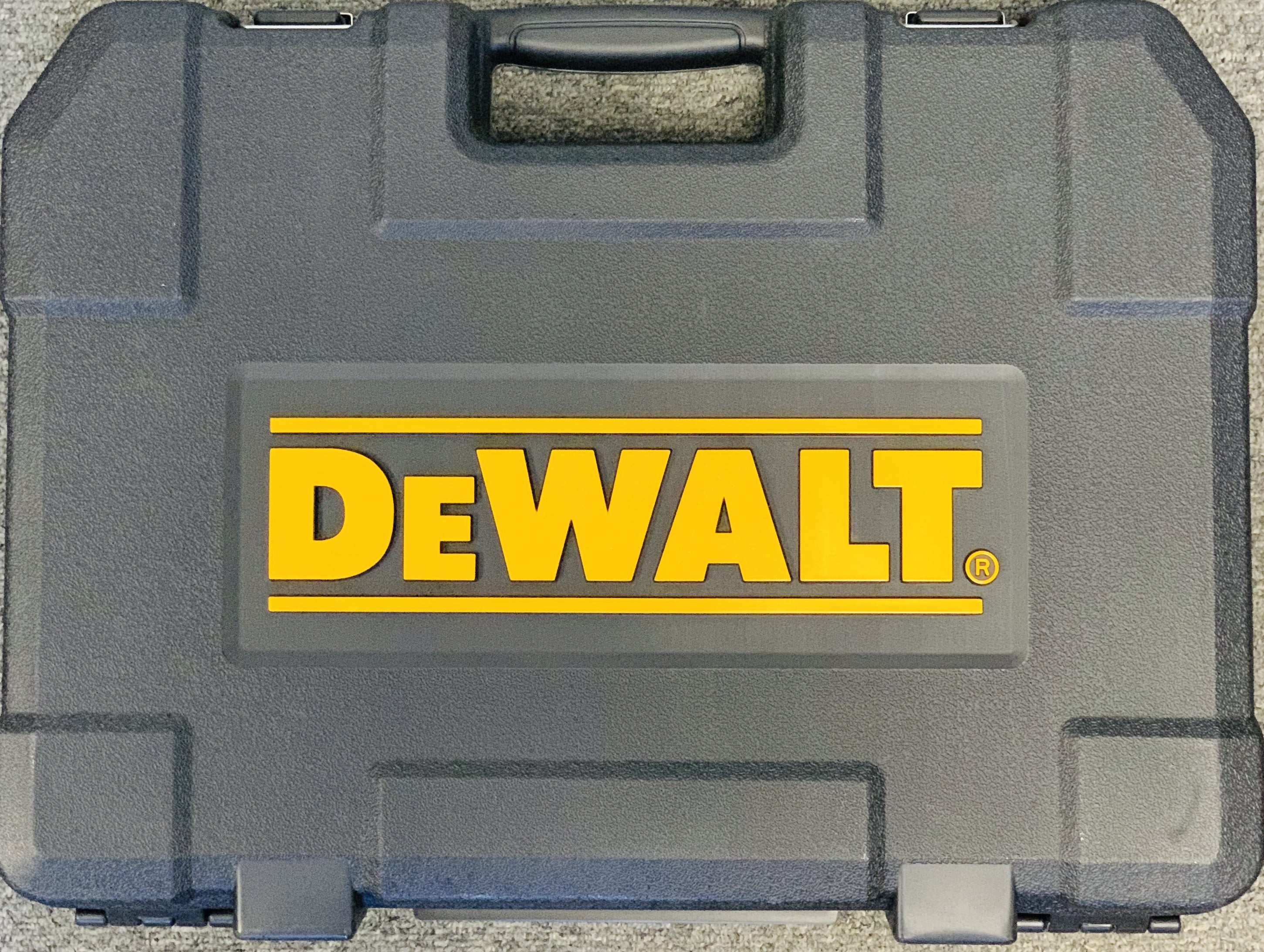 DEWALT DWMT41019 Mechanics Tool Set Full Polish Chrome 173 pieces
