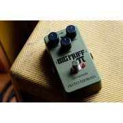 Electro-Harmonix Green Russian Big Muff Pi Fuzz Pedal