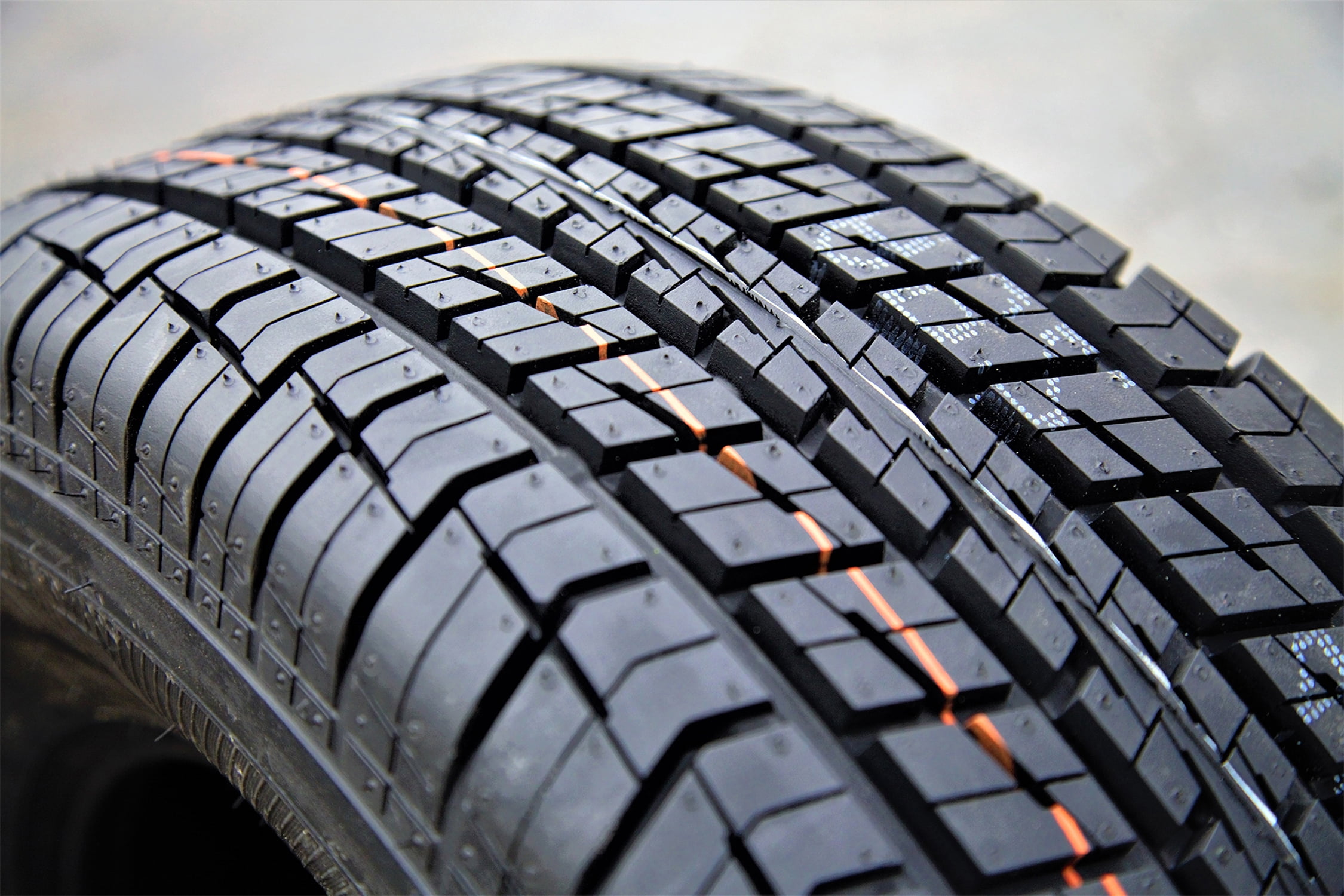 Firestone Firehawk Indy 500 Tire P275/60R15