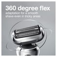 thumbnail image 4 of Maquinilla de afeitar eléctrica Braun Series 7 7020s Flex para hombre plateada, 4 of 8