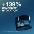 thumbnail image 2 of Gel energizante hidratante Lab Series Daily Rescue de 50 ml para hombres, 2 of 7