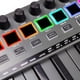 thumbnail image 4 of RockJam, Go Controlador de teclado MIDI USB y Bluetooth de 25 teclas con 8 pads de batería retroiluminados, 8 perillas, tamaño único (RJMK25), 4 of 5