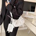 thumbnail image 2 of Bolso de hombro con tachuelas de remache de cuero PU para mujer Bolso de mensajero con cremallera (Blanco) Hugtrwg Para estrenar, 2 of 9