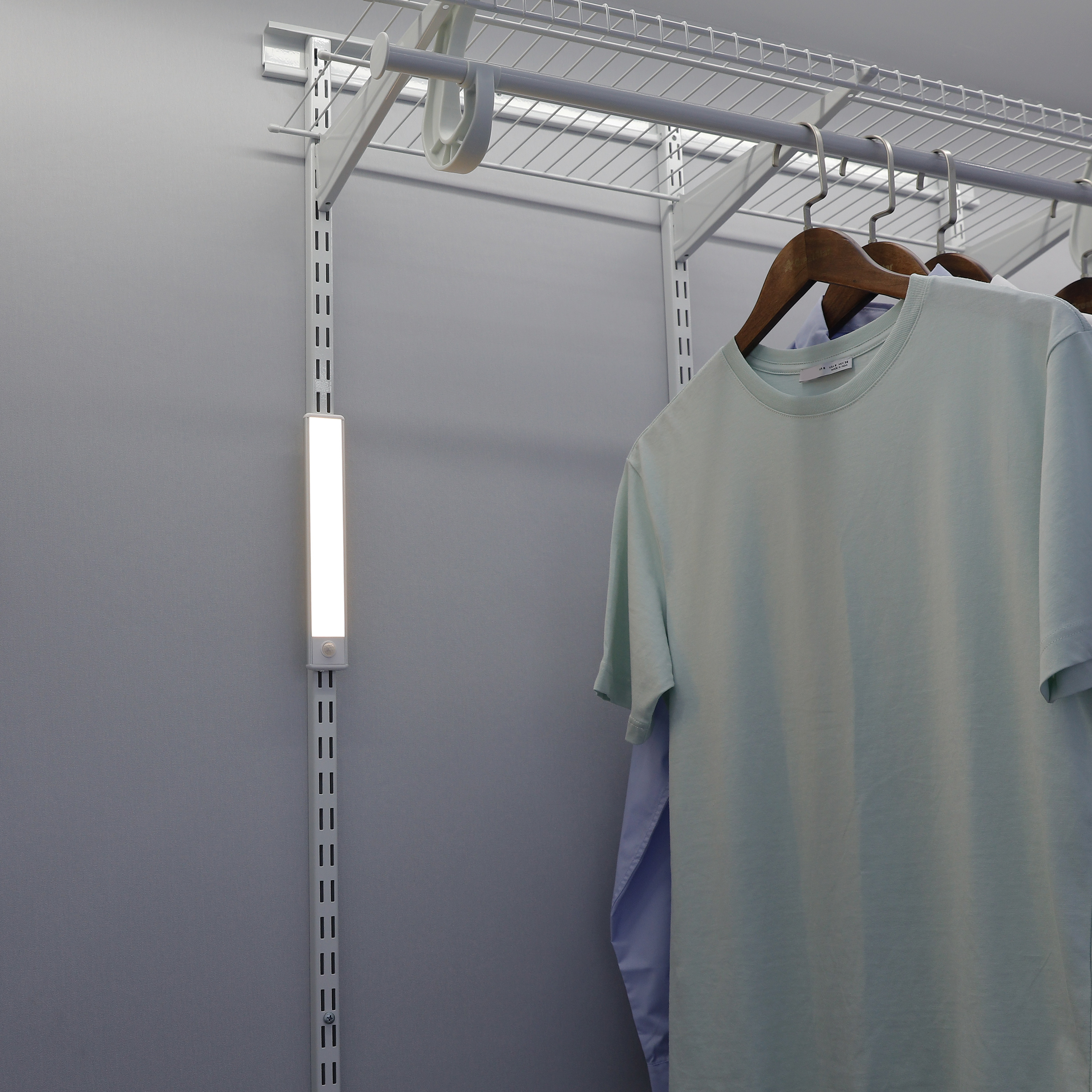 Great Value 9 in. Rechargeable Under-Cabinet Light photo 8