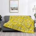 thumbnail image 2 of Balery Banana A Manta de Franela con Dibujo, Lujo Ultra Suave y Cálido, Antipelusa y Resistente a las Arrugas para Cama, Sofá, Camping -40"x30", 2 of 6