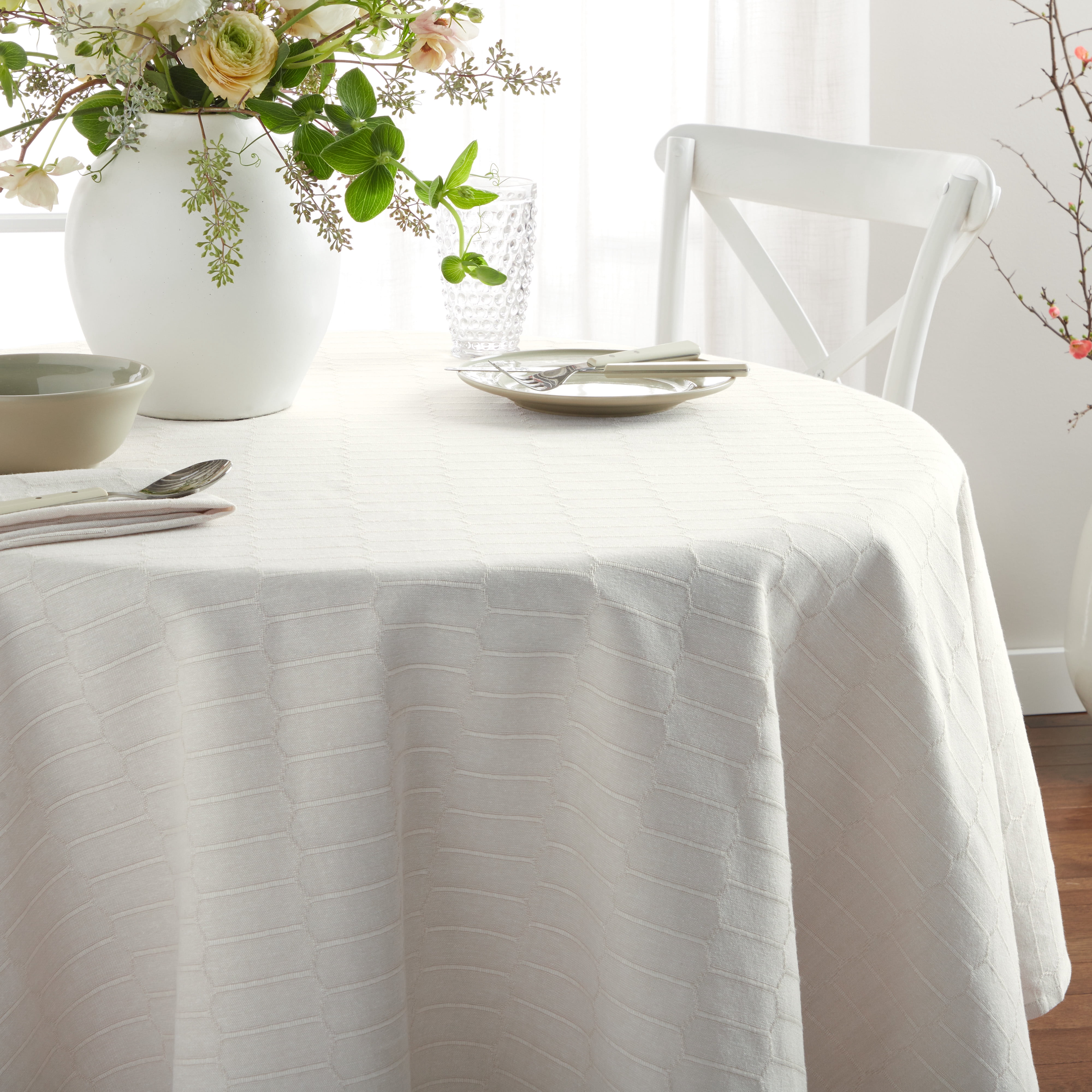 Martha Stewart Honeycomb Modern Farmhouse Fabric Tablecloth, Beige, 70" Round