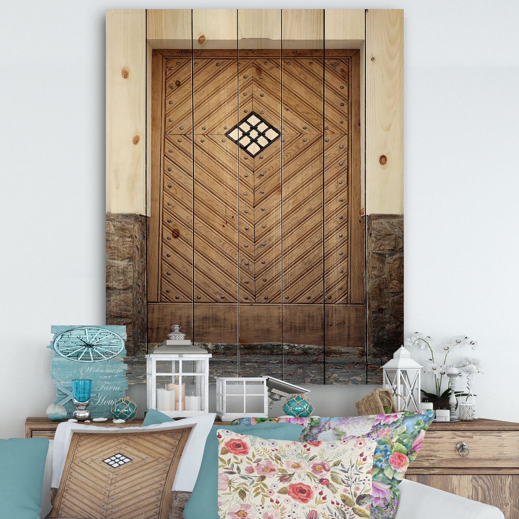 Designart 'Ancient Woor With Diamond Window' Vintage Print on Natural Pine Wood' Vintage Print on Natural Pine Wood