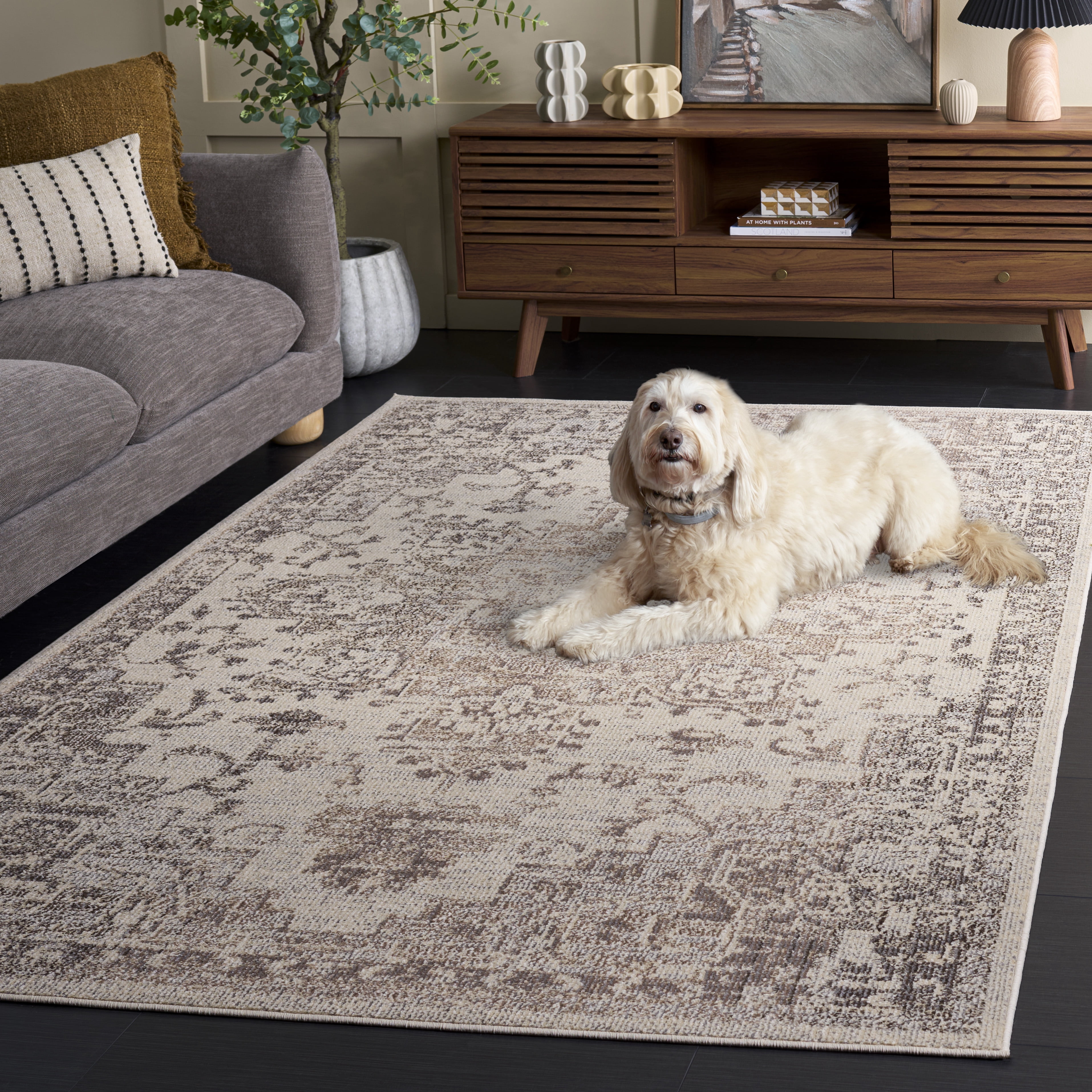 Safavieh Madison Dalia Oriental Area Rug, Ivory/Beige Gray, 5'3" x 7'6"
