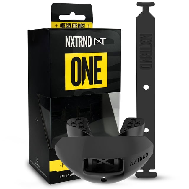 Protector bucal de fútbol NXT NXTRND One con correa para adultos y jóvenes