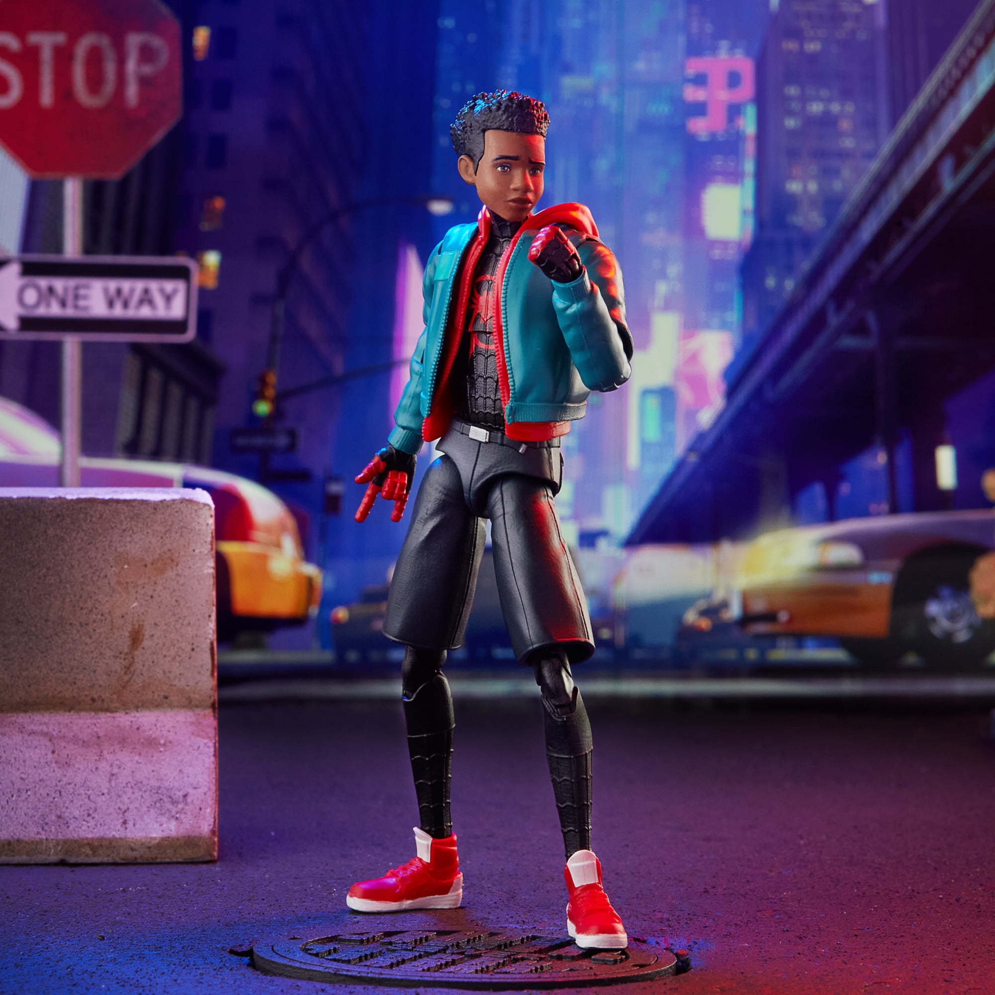 Hasbro Marvel Legends Series Spider-Man: Into the Spider-Verse Miles Morales