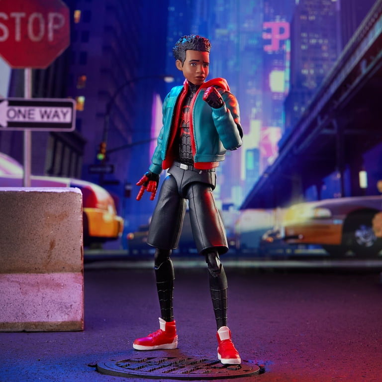 Hasbro Marvel Legends Series Spider Man Into the Spider Verse