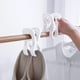 thumbnail image 5 of Pinzas Grandes para Toallas de Playa (Paquete de 3) | Pinzas de Plástico Resistentes Al Viento con Almohadillas Suaves | Agarre Resistente y Duradero para Toallas, Ropa, Edredones y Cortinas | Gancho, 5 of 6