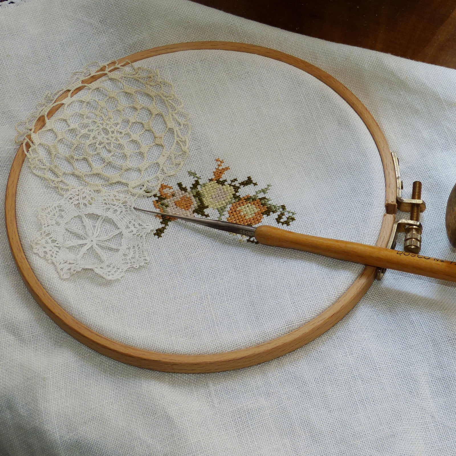 Uxcell Embroidery Kit for Beginners, 3 Sets Beginner Cross Stitching Kits, Flower