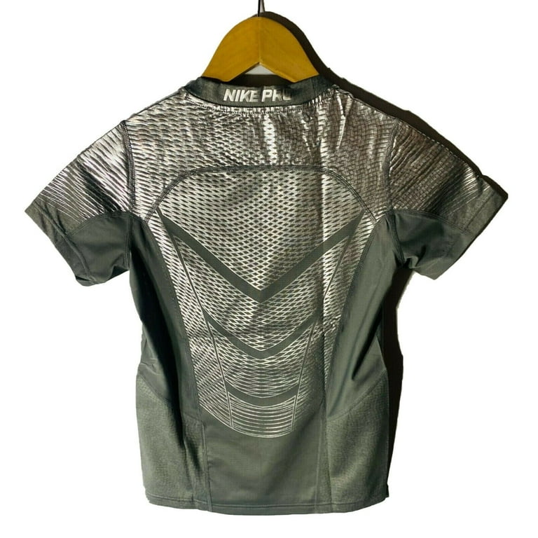 Boy's Nike Hypercool Max Fitted Compression Shirt (S, Metallic/Grey)