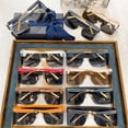 thumbnail image 3 of Montura grande conectada con gafas de sol con logo estampado floral, pequeñas gafas de sol europeas y americanas para mujer., 3 of 6