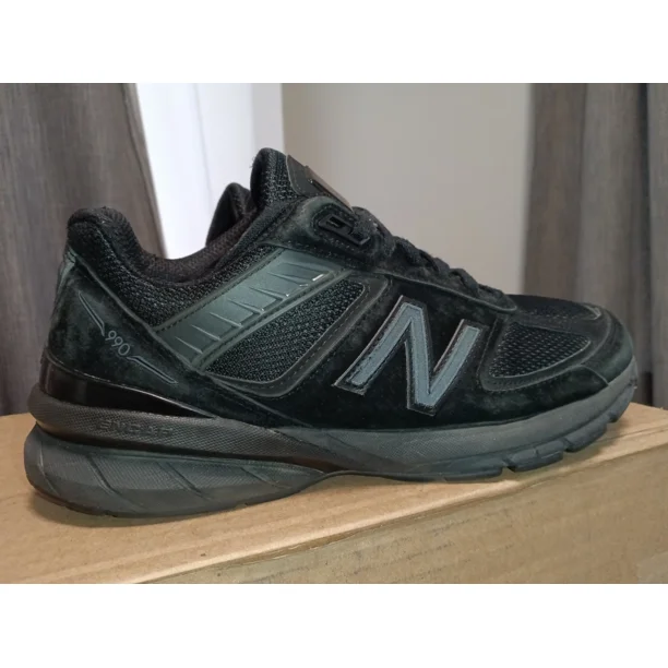Size 9 - New Balance 990v5 Made in USA Sneaker Triple Black Suede M990BB5