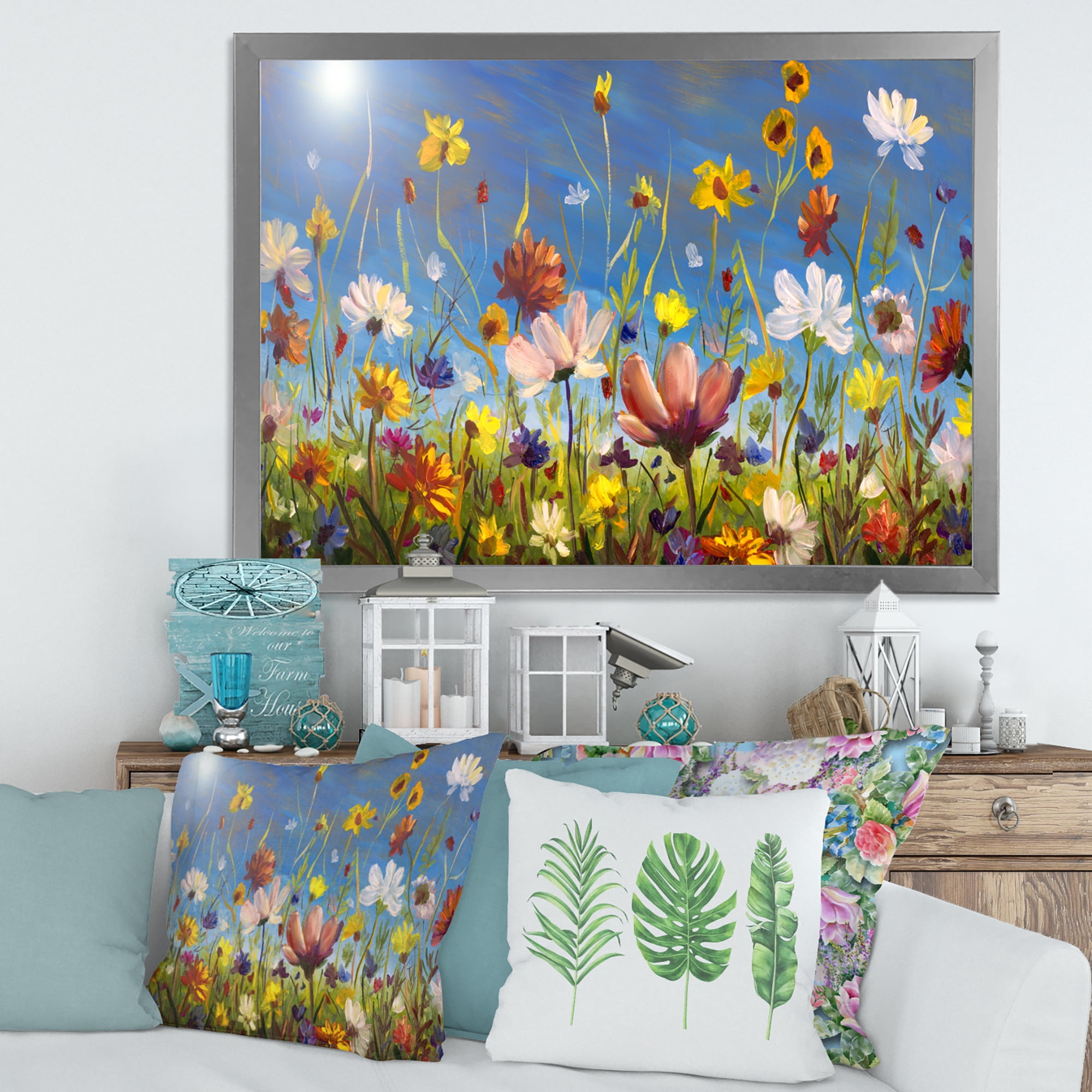 Designart 'Wildflowers and Daisies In Summer Garden Field II' Traditional Framed Art Print