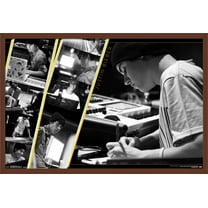 Justin Bieber - Studio Wall Poster, 22.375" x 34", Framed