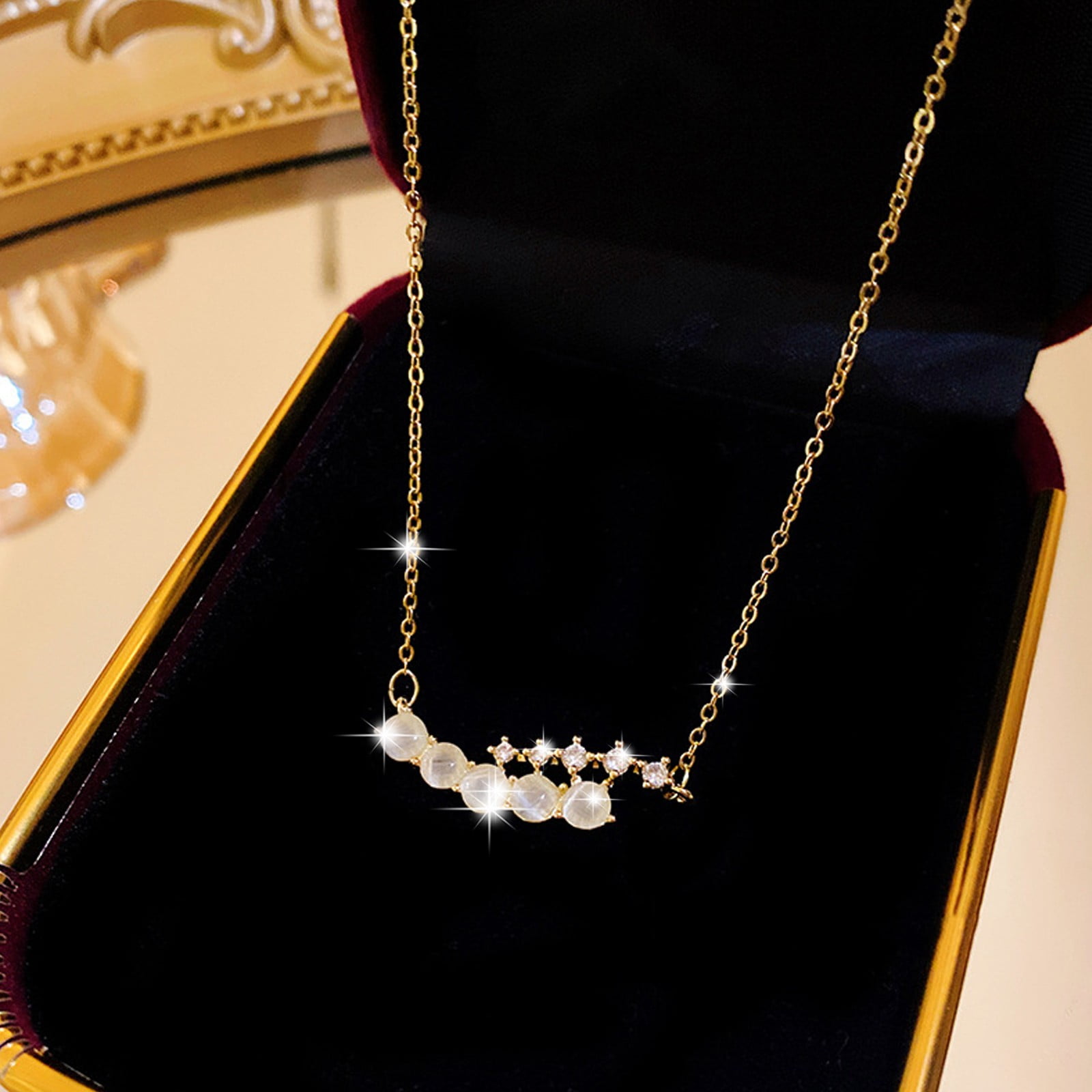 Heiheiup All Around Pearl Zircon Necklace Female Design Feeling Light  Refined Temperament Collar Necklaces Pack for Women