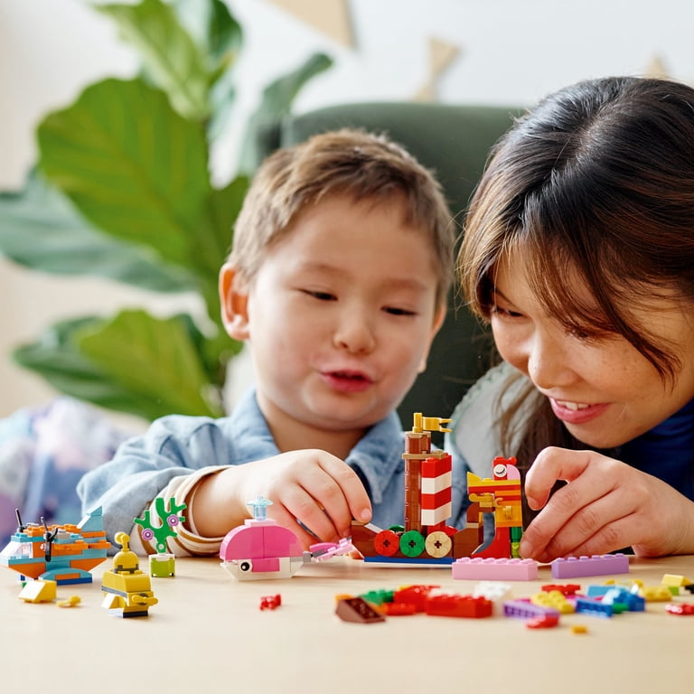 LEGO Classic Creator Set - Ocean Fun 11018 Building Kit for Ages 4