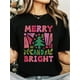 thumbnail image 1 of Camiseta Boho Merry And Bright Comfort Colors®, camiseta navideña floral, camiseta navideña rosa, camiseta navideña retro, camiseta con gráficos navideños para mujer, camiseta deportiva informal, 1 of 6