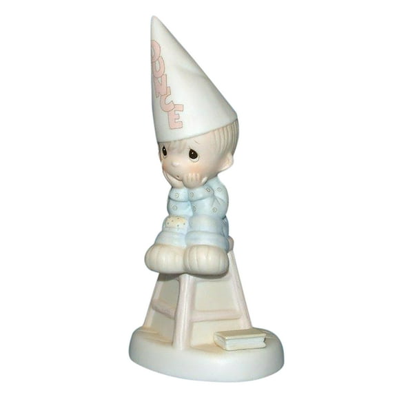 Precious Moments Figurine: E-9268 Nobody's Perfect (7.2")