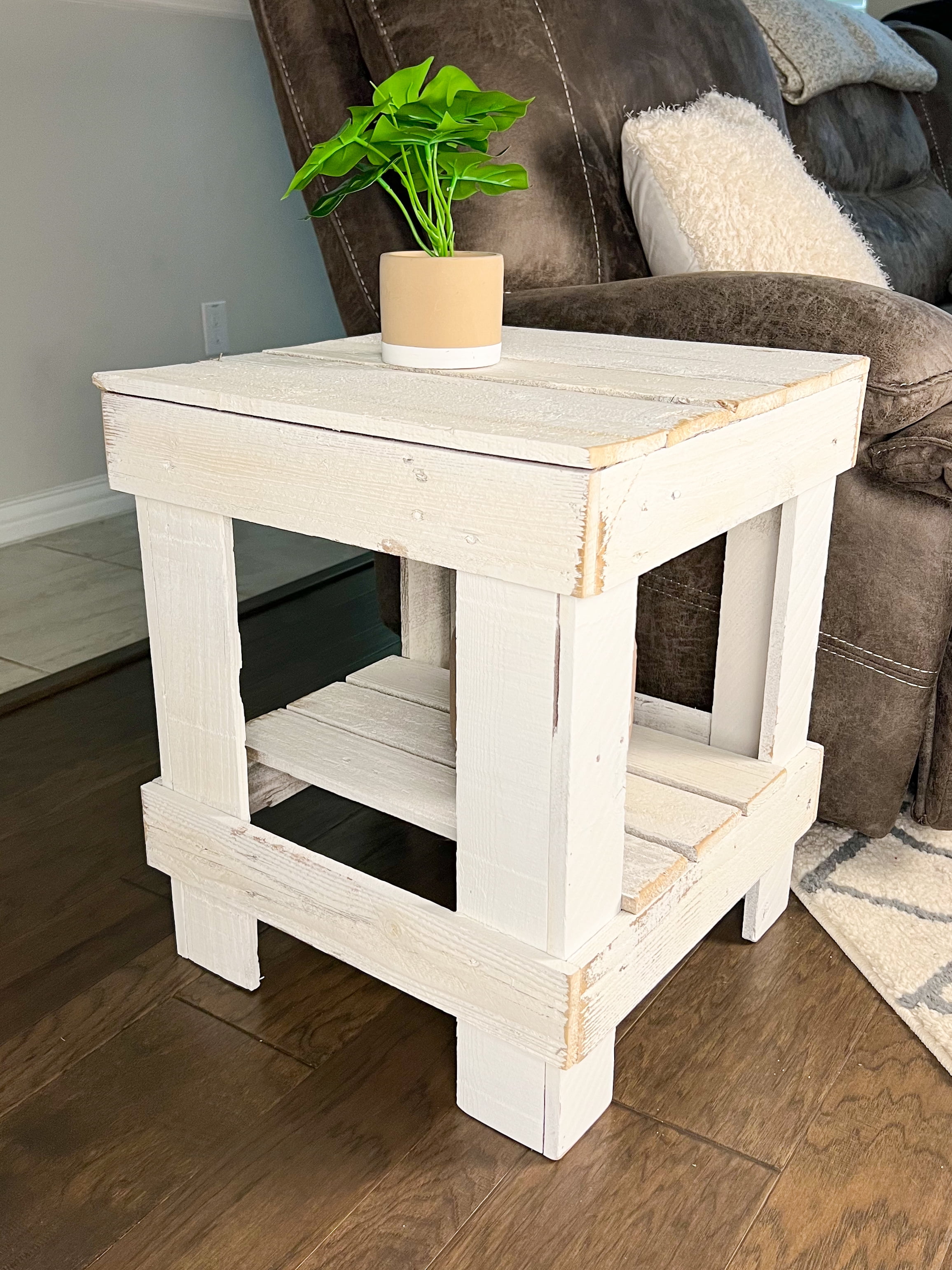 Woven Paths Reclaimed Wood End Table, White - Walmart.com