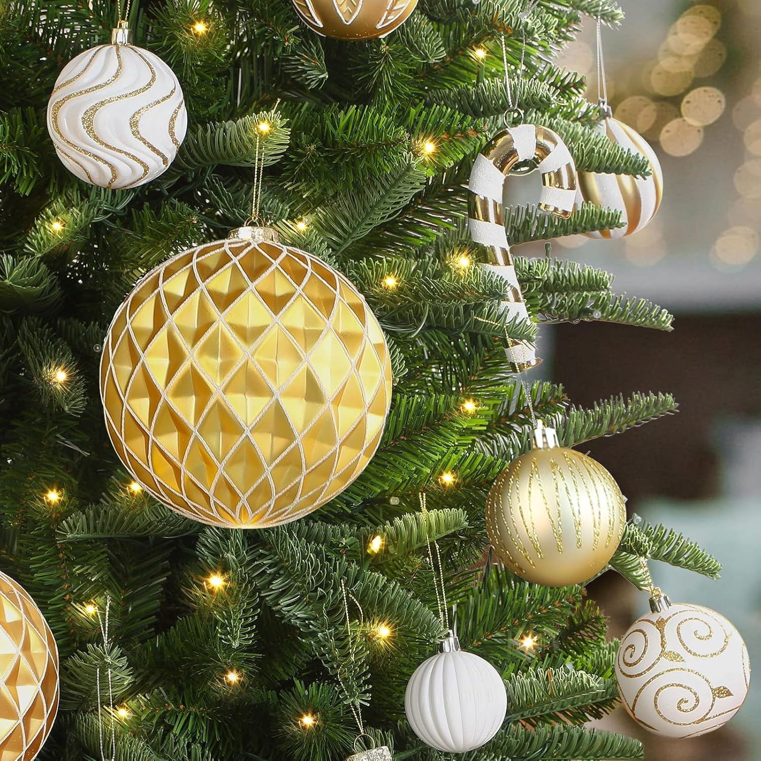 6"/150mm Large Christmas Ball Ornaments, 4Pcs Christmas Tree Decor, Shatterproof Hanging Decorations with Hooks, White & Silver Baubles for Xmas Tree, Wedding, Holiday and Party Decor