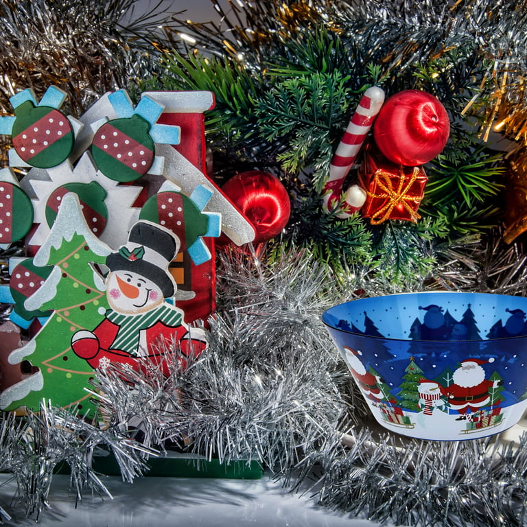 Holiday Helpers (2 Pack) Holiday Kitchen Silicone Ice Cube Trays Green  Snowmen & Red Christmas Trees
