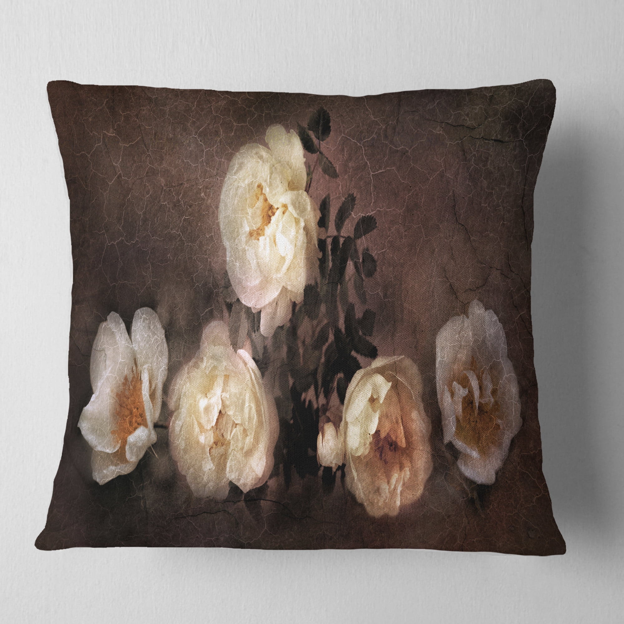 Designart Wild Roses in Old Painting Style - Floral Throw Pillow - 16x16