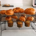 thumbnail image 4 of Estante de enfriamiento para hornear de 3 niveles Soporte de galleta antiadherente apilable Utensilios para hornear galletas de pastel de acero al carbono Sweethay HA002252-00B, 4 of 7