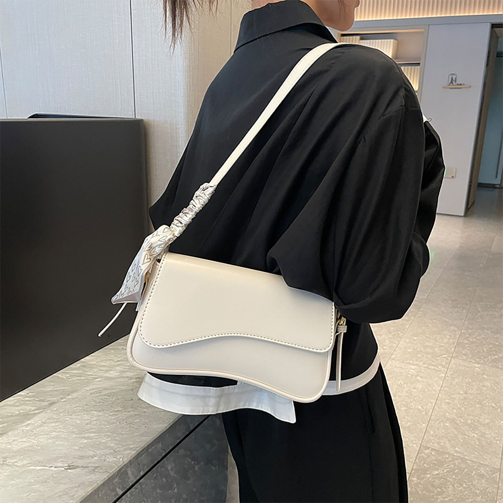Jierger Small Shoulder Bag Purse for Women Handbag Clutch Purse Classic Retro Crossbody Bag Satchel for Women Shoulder Purses and Handbags for Men Women Outdoor Travel Work