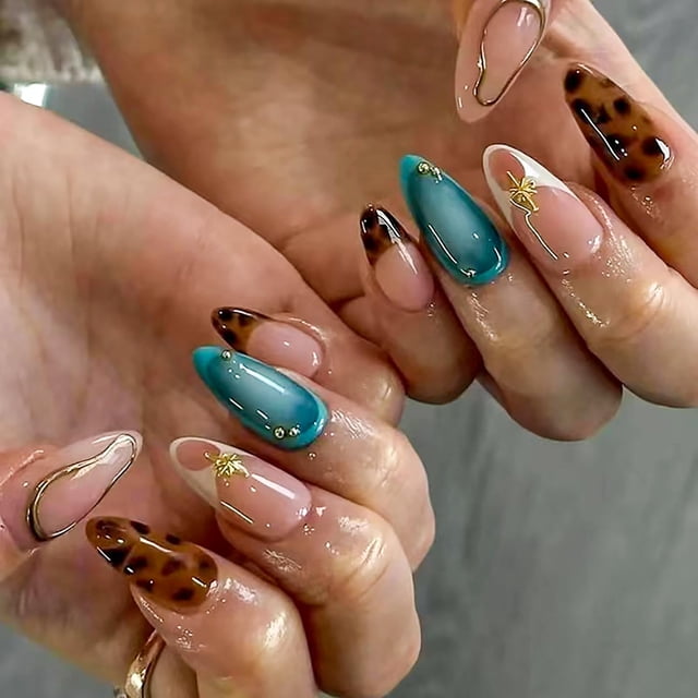 Uñas postizas adhesivas KTAABTR estampado leopardo, tamaño mediano ovalado, 24 piezas
