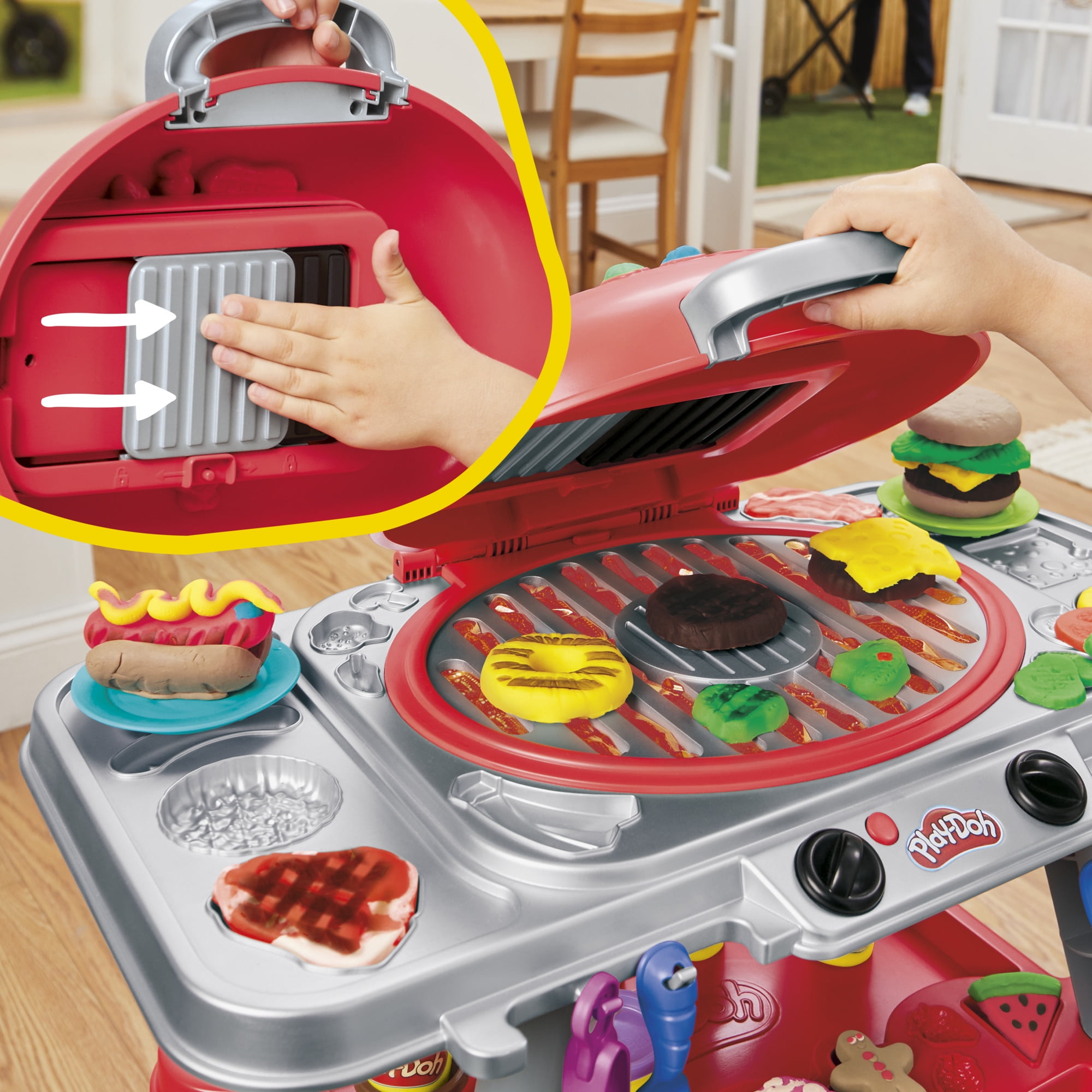 Play-Doh Sizzlin' Grill Playset with Lights & Sounds, 17 Accessories, Play Kitchen Toys for Kids 3 and up