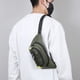 thumbnail image 4 of Mochila de hombro en el pecho de hombre con bandolera cruzada | Nailon impermeable, diseño ligero, puerto para auriculares | Mochila de mensajería deportiva multifuncional al aire libre | 13,4"x5,5", 4 of 6