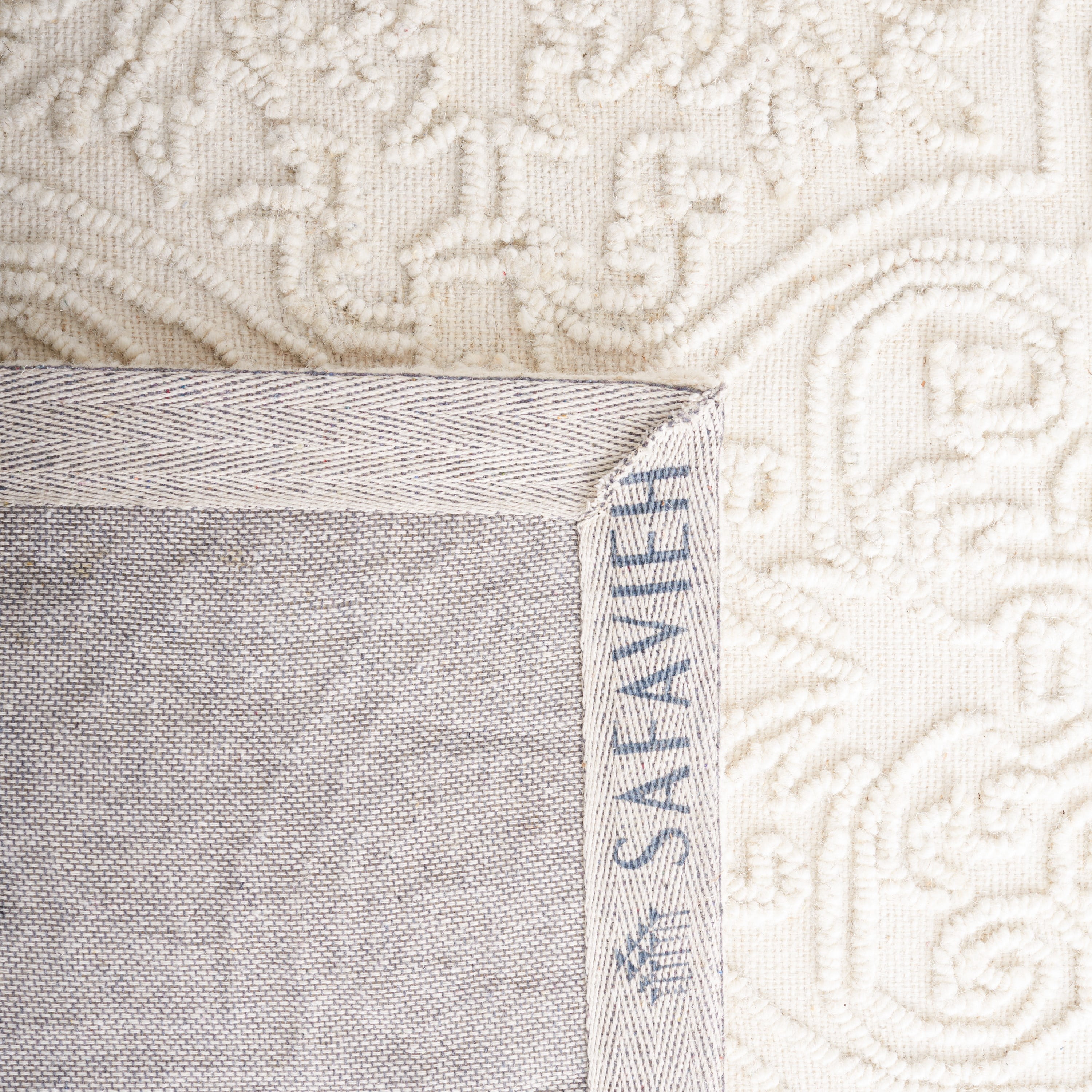 SAFAVIEH Martha Stewart Trace Floral Area Rug, Ivory, 4' x 4' Round