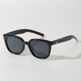 thumbnail image 1 of Gafas de sol para mujer, gafas de sol de estilo urbano, gafas de sol modernas para hombre, gafas de sol con protección solar anti-ultravioleta, 1 of 5