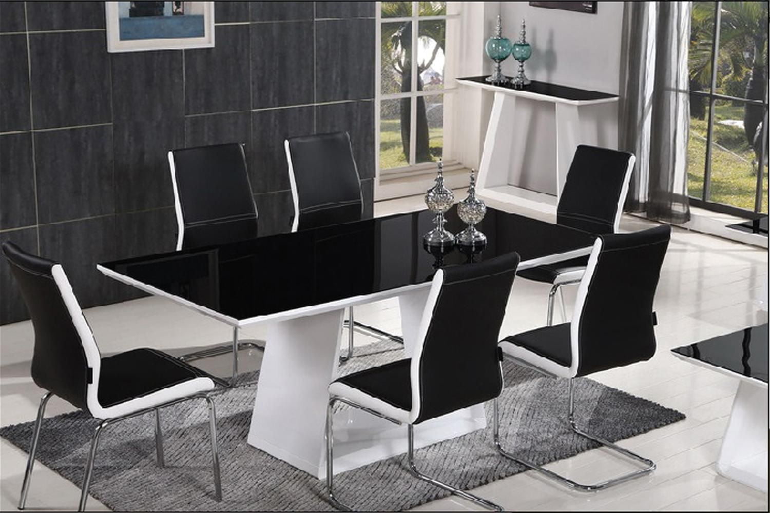 Table de salle à manger canadienne Julius