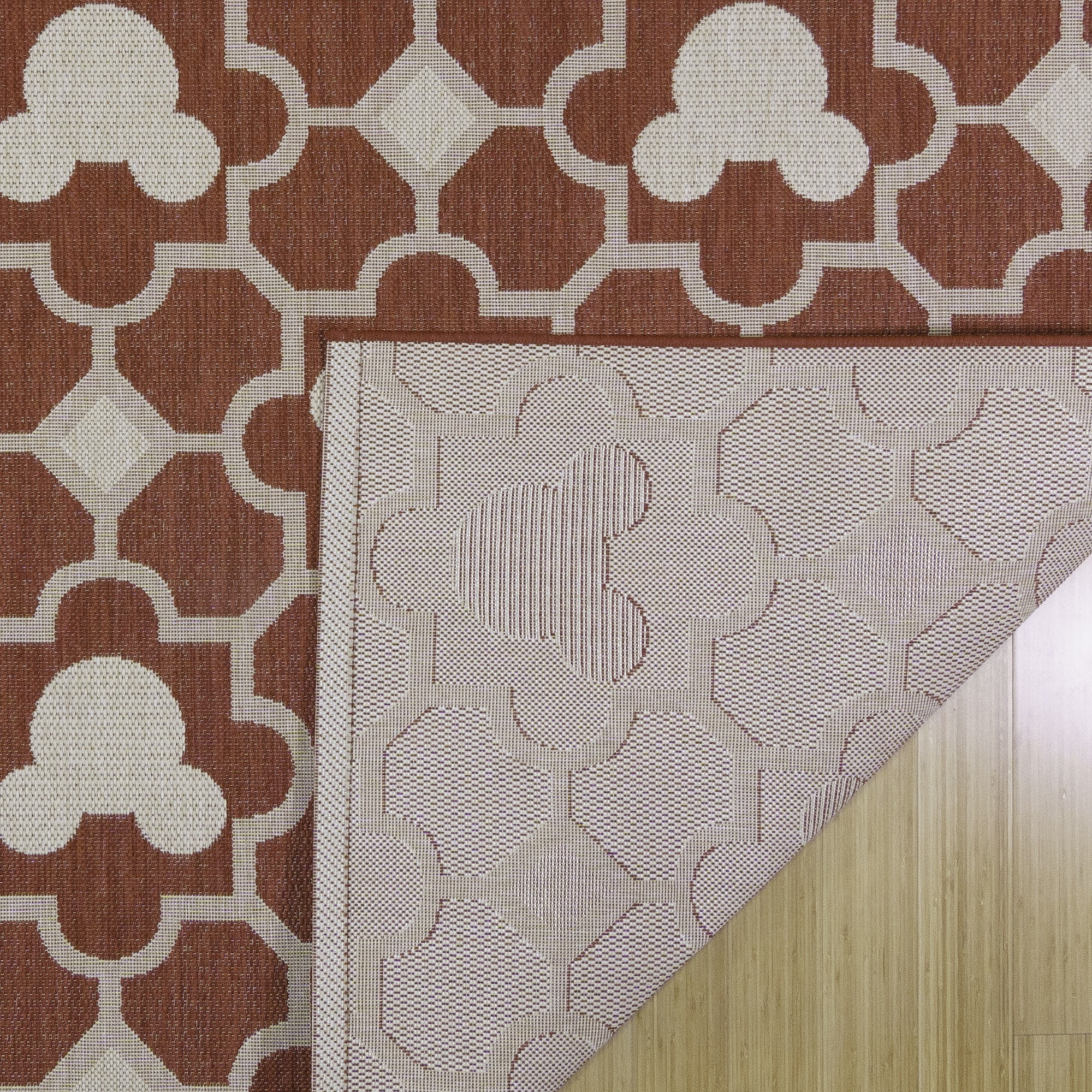 Disney Outdoor Mickey Trellis Modern/ Contemporary Geometric Red Area Rug, 8x10