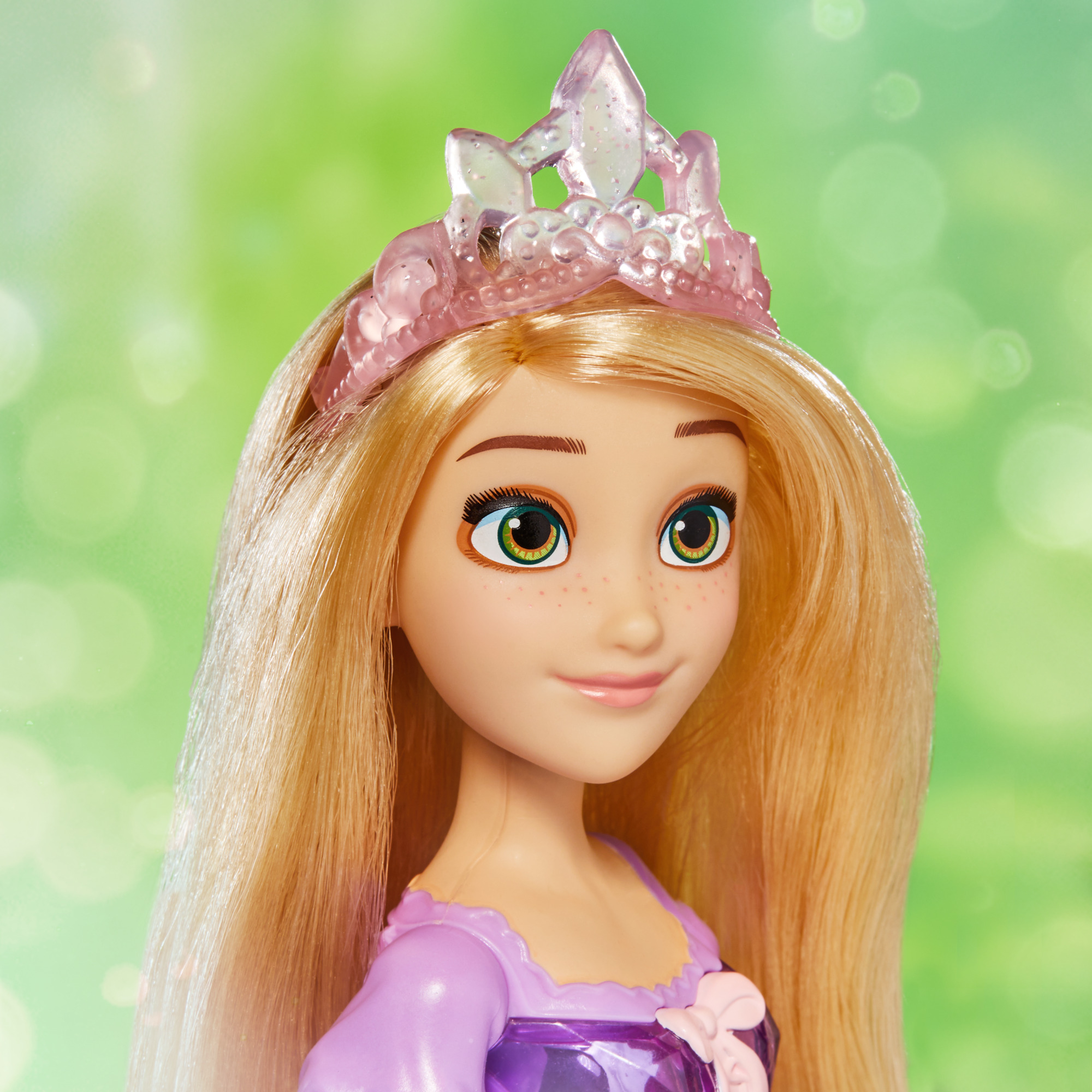 Disney Princess Royal Shimmer Rapunzel Doll, with Skirt and Accessories - image 4 of 8