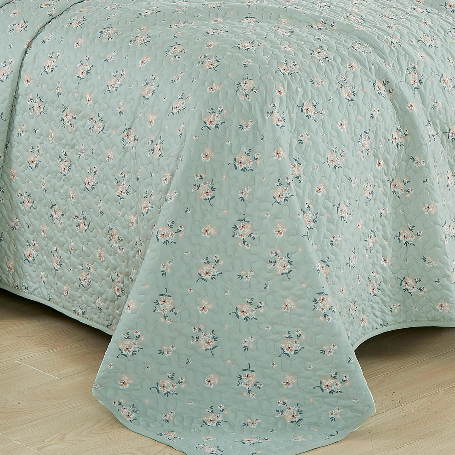Chezmoi Collection Thistle 2-Piece Tranquil Floral Quilt Set Twin, Soft Green White Floral Printed Microfiber Lightweight Bedspread Set for All season