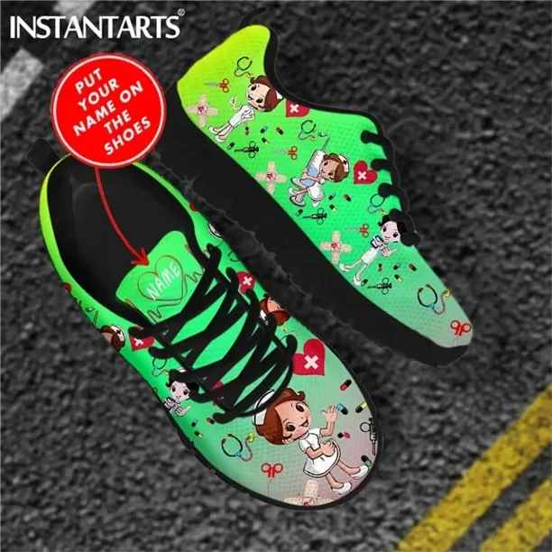 Zapatillas de deporte coloridas de enfermera con dibujos animados, zapatos para mujer con nombre personalizado, estampado de doctor, zapatos planos de malla con orgullo para damas, envío directo