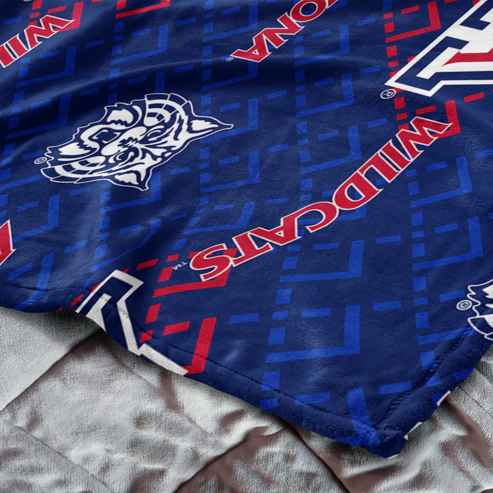 Arizona NCAA Pendant Silk Touch Throw, 60x90 inches