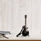 thumbnail image 1 of Guitarra Eléctrica En Miniatura, Hermoso Modelo De Guitarra Eléctrica En Miniatura De 18 Cm, Tilo Negro Para Colección De Regalos, 1 of 7