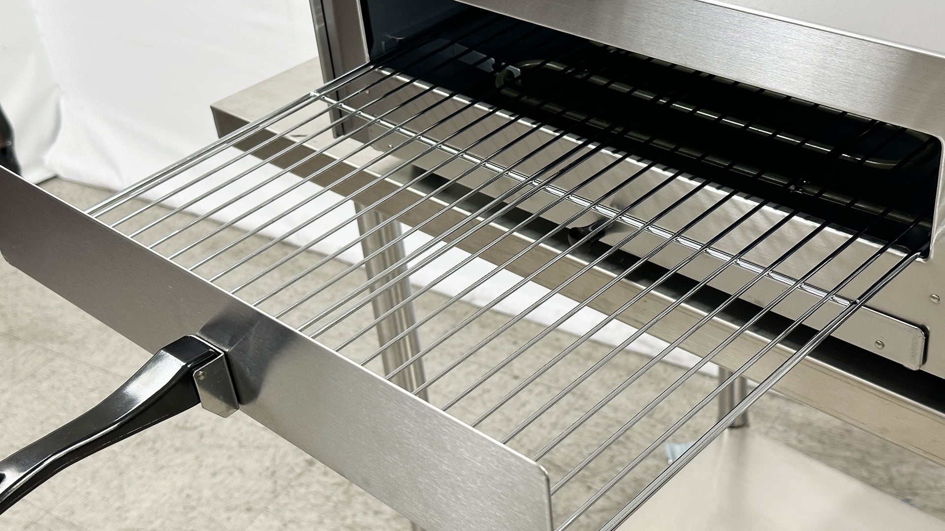 24 in. Commercial Electric Pizza Oven 1700W Countertop Pizza Oven with Adjustable Temp